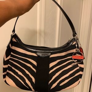 SIGNATURE STRIPE ZEBRA PRINT DEMI CROSSBODY
